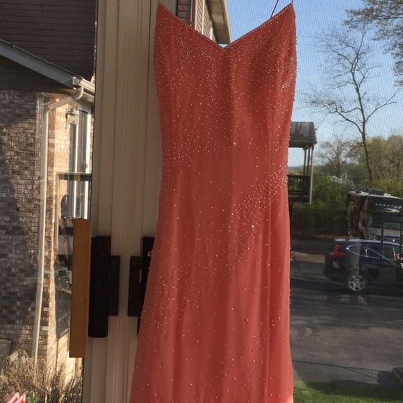 Soft Peach beaded gown with train. Size 10. Purse and chiffon wrap included. - Picture 4 of 12